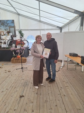 Tuhinjska dolina spet polna cvetja iz krep papirja (14)